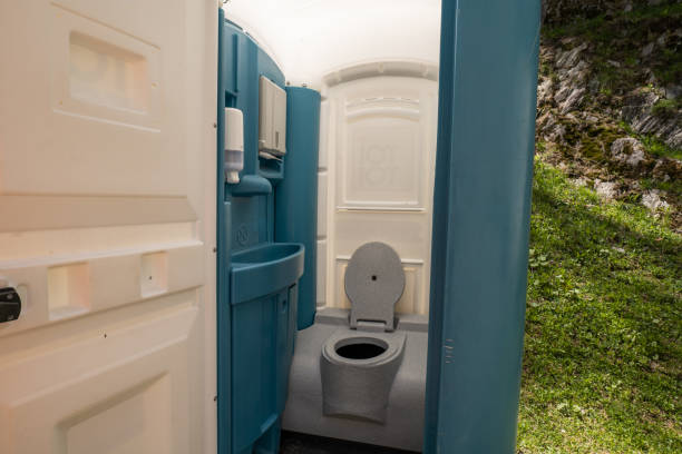 Best Portable Restroom Servicing (Cleaning and Restocking) in Bensenvle, IL